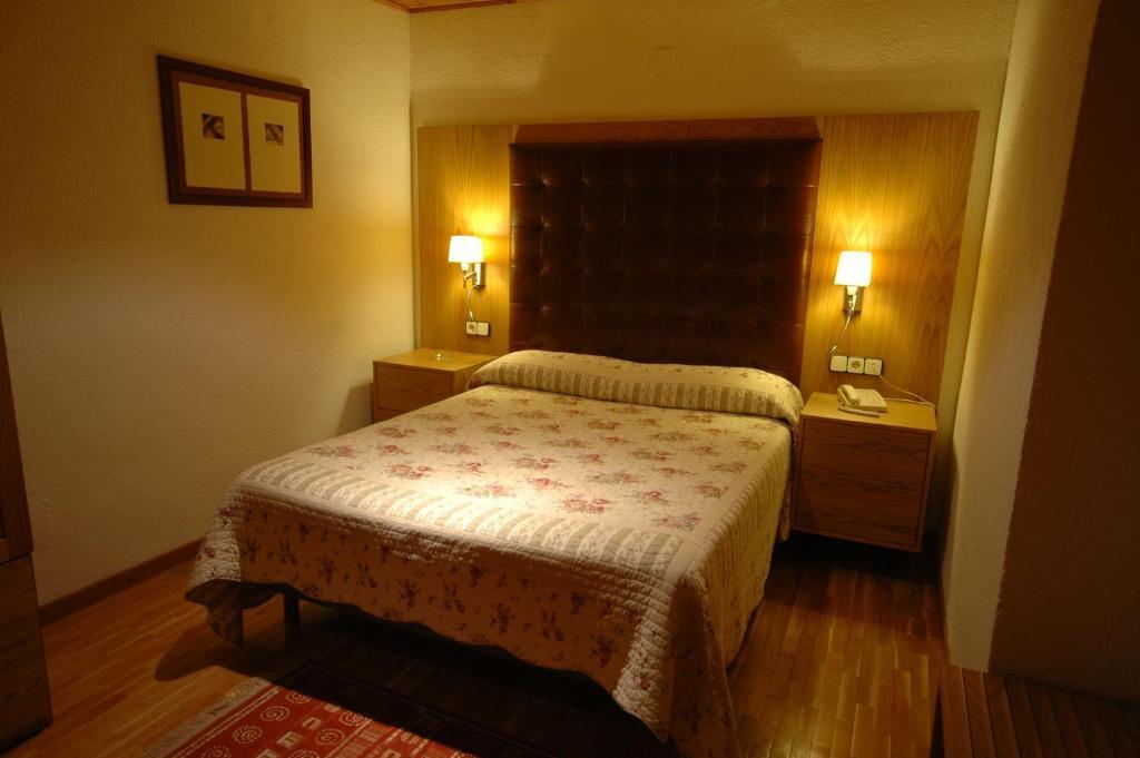 Hotel Els Puis Esterri d'Àneu Kamer foto